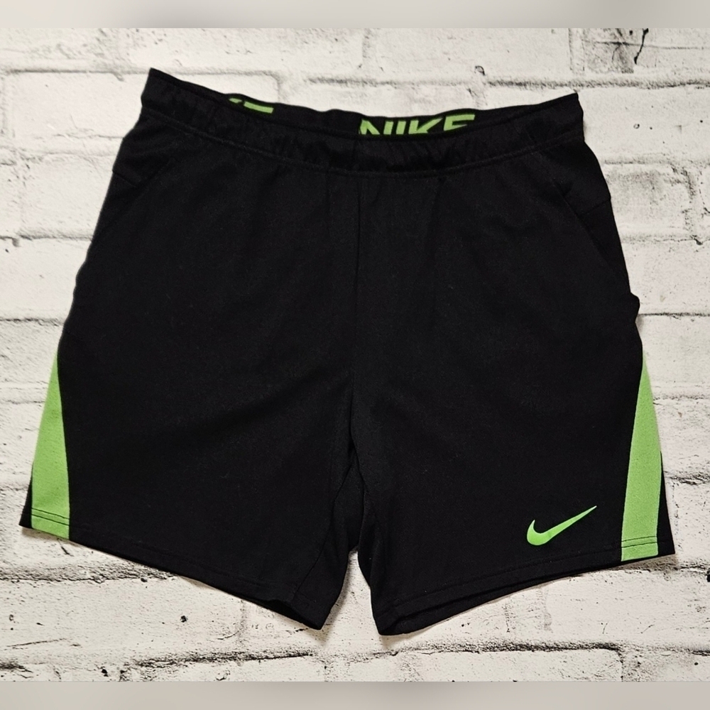Nike Mens Athletic Shorts Size L Black Green Dri Fit Training Gym